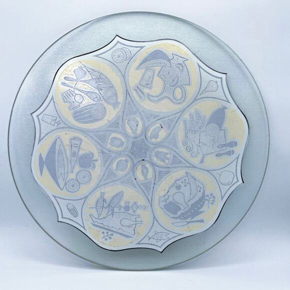 True Vintage MCM Round Glass Cutting Board Trivet - Picture 3 of 7
